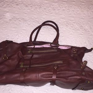 Hand bag/satchel-overnight bag